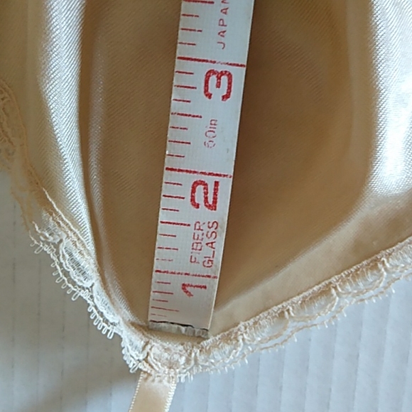 Vanity Fair Slip Size 32 - Picture 7 of 8